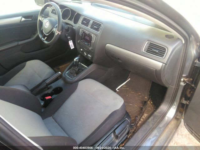 3VW2B7AJ4JM215119 Volkswagen Jetta 1.4t S