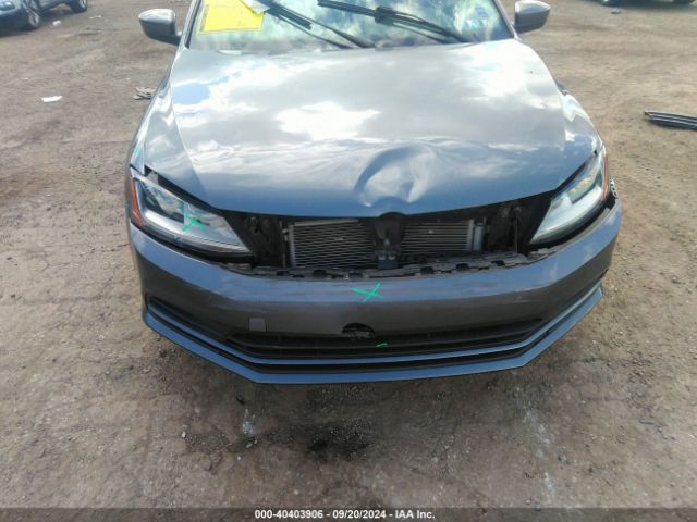 3VW2B7AJ4JM215119 Volkswagen Jetta 1.4t S