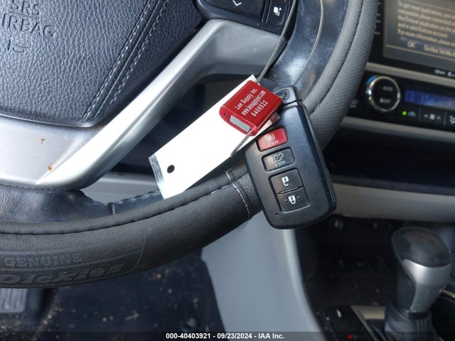 Toyota Highlander Xle V6 2015 5TDKKRFH1FS086879 Image 11