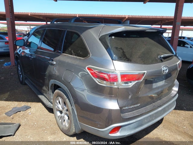 Toyota Highlander Xle V6 2015 5TDKKRFH1FS086879 Image 3