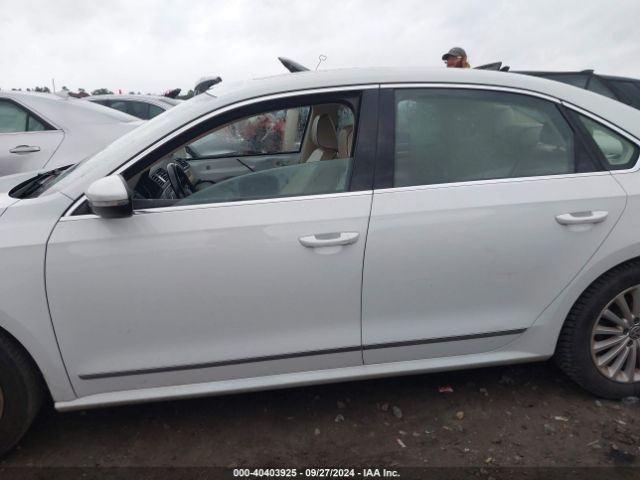 1VWBT7A31HC040290 Volkswagen Passat 1.8t Se