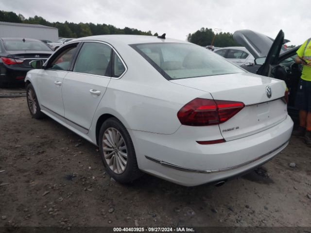 1VWBT7A31HC040290 Volkswagen Passat 1.8t Se