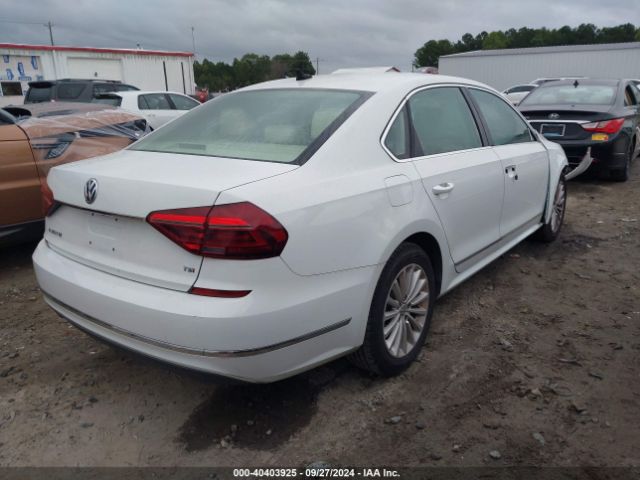 1VWBT7A31HC040290 Volkswagen Passat 1.8t Se