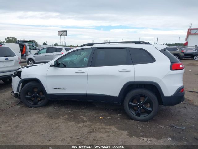 1C4PJMCS8FW764930 Jeep Cherokee Latitude Altitude