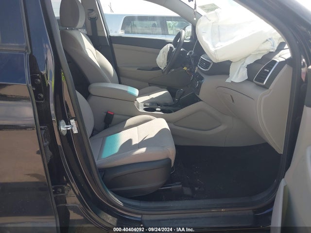 KM8J23A46MU406957 Hyundai TUCSON SE