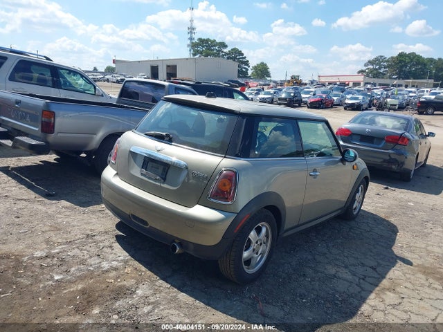 2009 MINI COOPER WMWMF33549TW72824 Photo 3