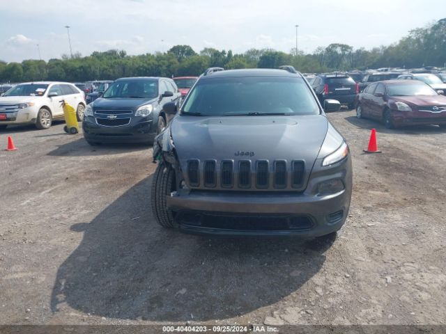 1C4PJLAB3HW593195 Jeep Cherokee Altitude Fwd