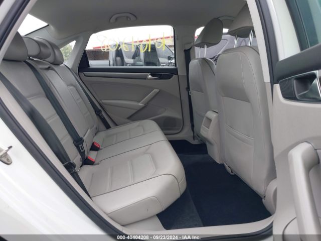 1VWAA7A3XJC020756 Volkswagen Passat 2.0t R-line/2.0t S