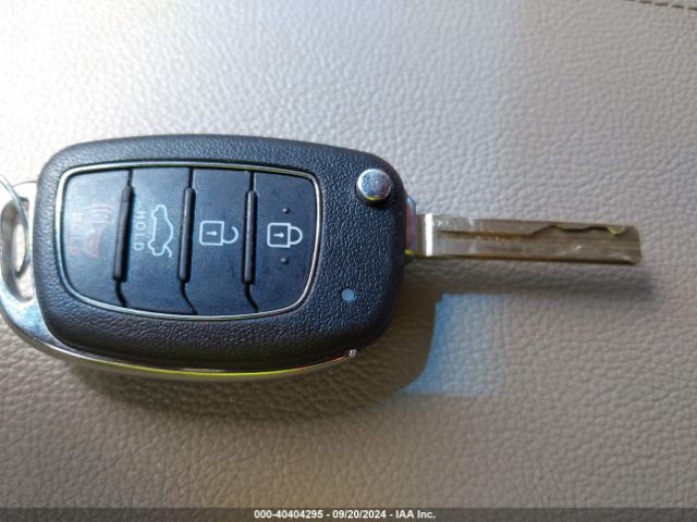 5NPE24AF0JH722180 Hyundai SONATA SE