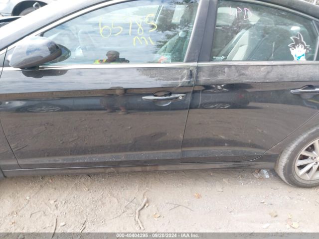 5NPE24AF0JH722180 Hyundai SONATA SE