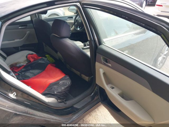 5NPE24AF0JH722180 Hyundai SONATA SE
