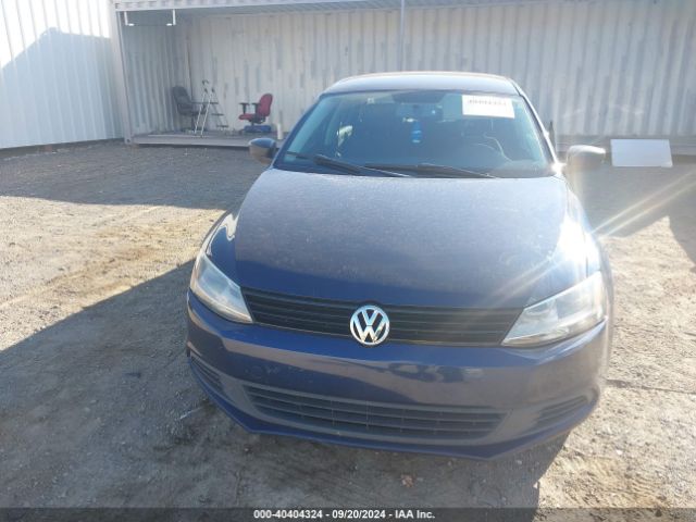 3VW2K7AJXEM319233 Volkswagen Jetta 2.0l S