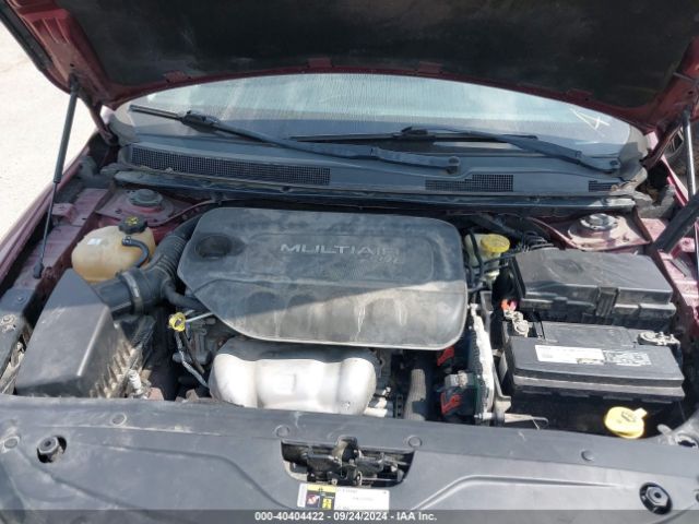 1C3CCCFBXFN560770 Chrysler 200 LX