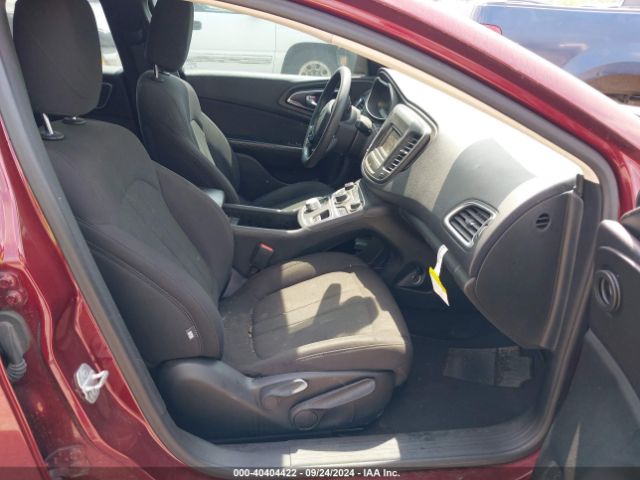 1C3CCCFBXFN560770 Chrysler 200 LX
