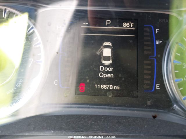 1C3CCCFBXFN560770 Chrysler 200 LX