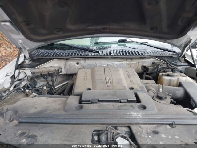 5LMJJ2J51EEL00852 Lincoln Navigator
