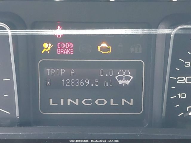5LMJJ2J51EEL00852 Lincoln Navigator