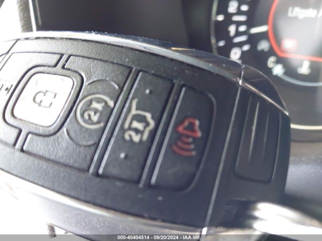 5LMCJ1C91KUL21575 Lincoln Mkc Standard