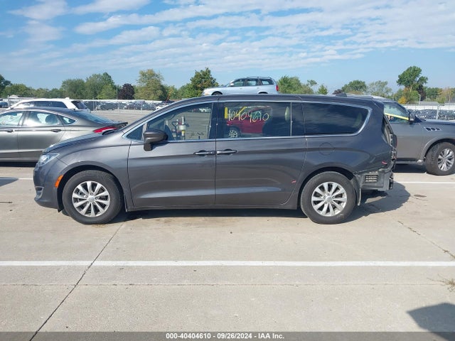 2C4RC1FG6KR591016 Chrysler Pacifica Touring Plus