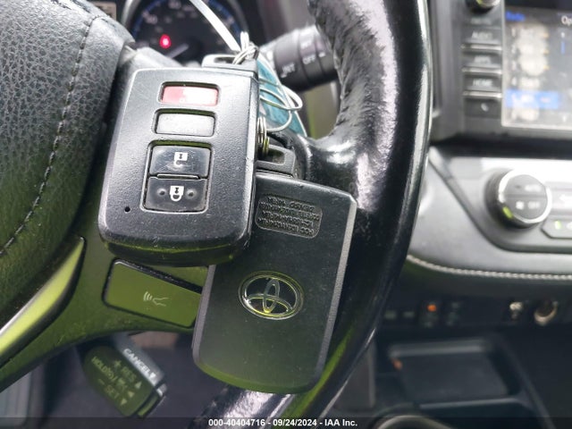 Toyota Rav4 Limited 2018 JTMDFREV0JJ739194 Image 11