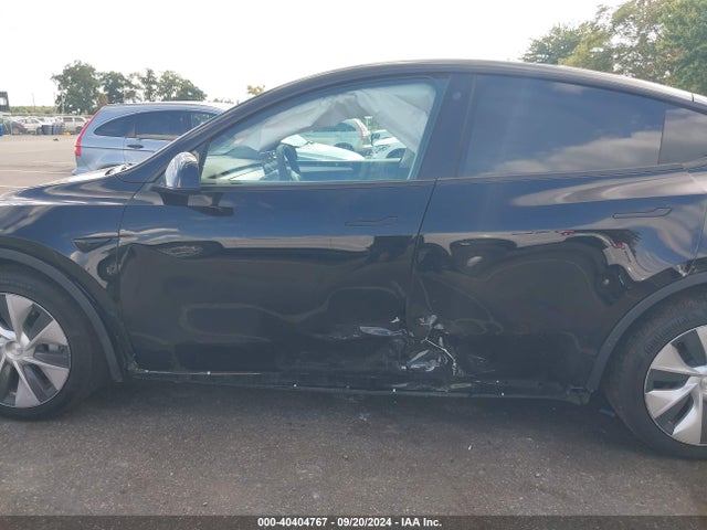 2023 TESLA MODEL Y 7SAYGDEE7PF682531 Photo 5