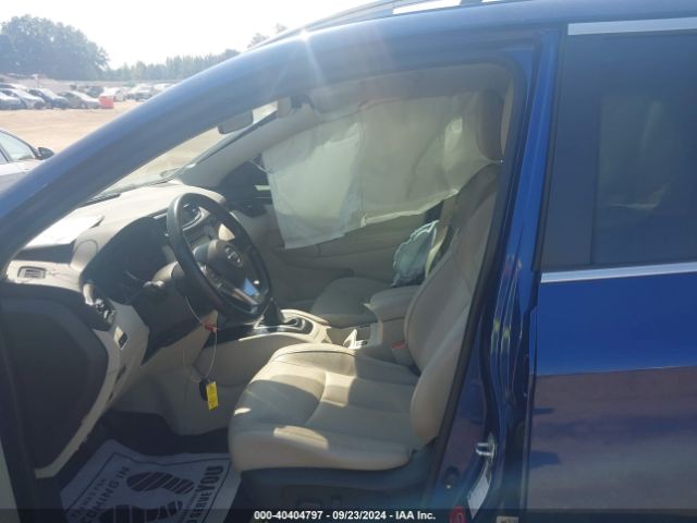 JN1BJ1CR8JW208618 Nissan Rogue Sport Sl