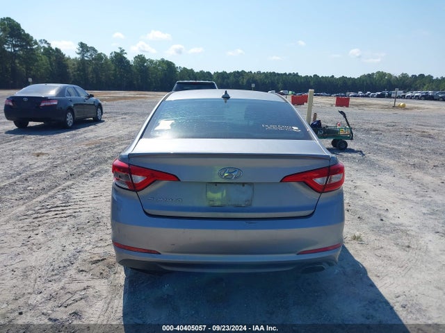 Hyundai Sonata 2017 5NPE24AF6HH517327 Image 16