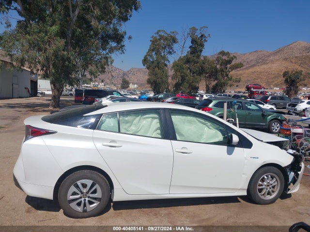 Toyota Prius Three 2016 JTDKARFU9G3025301 Image 13