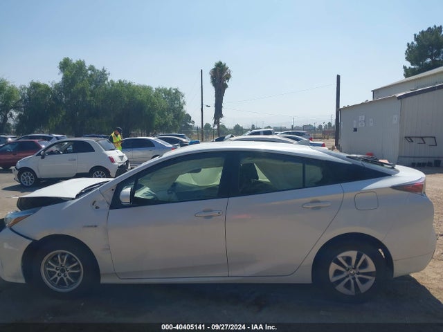 Toyota Prius Three 2016 JTDKARFU9G3025301 Image 14