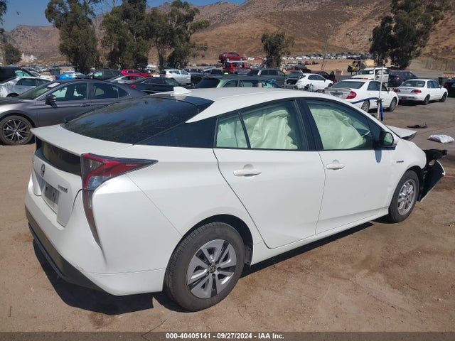 Toyota Prius Three 2016 JTDKARFU9G3025301 Image 4