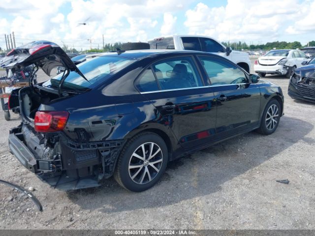 3VWDB7AJ3JM241901 Volkswagen Jetta 1.4t Se/1.4t Wolfsburg Edition