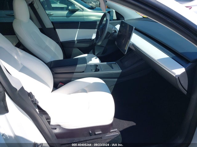 2021 TESLA MODEL Y 5YJYGAEE4MF215705 Photo 4