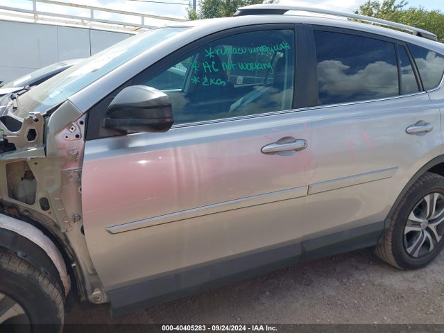 Toyota RAV4 LE 2017 2T3BFREV6HW650216 Image 15