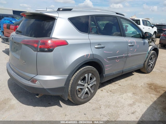 Toyota RAV4 LE 2017 2T3BFREV6HW650216 Image 4