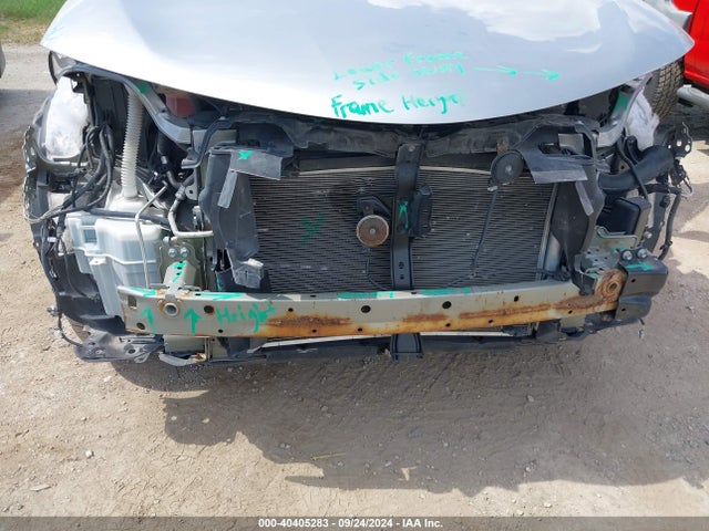 Toyota RAV4 LE 2017 2T3BFREV6HW650216 Image 6