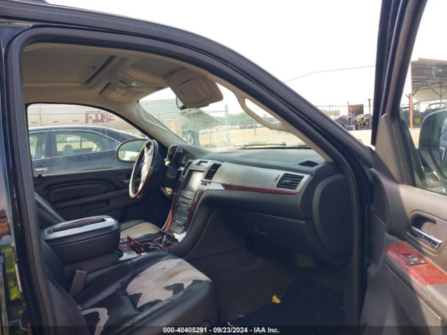 1GYS3JEF0ER235207 Cadillac Escalade Esv Premium