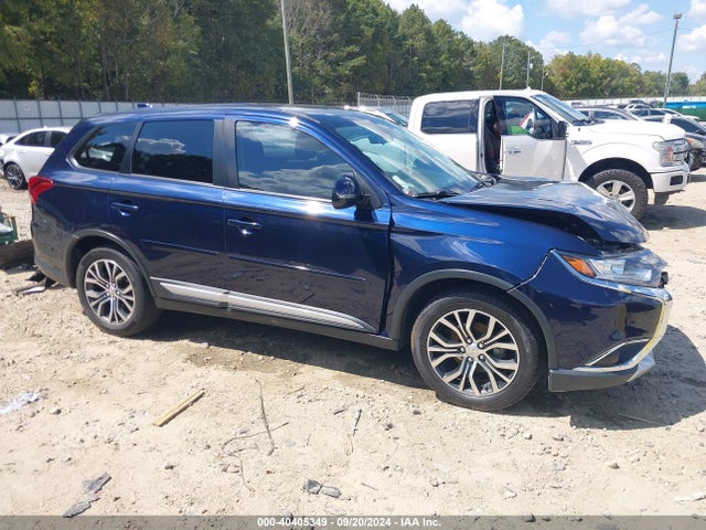 JA4AD3A37HZ064900 Mitsubishi Outlander Se
