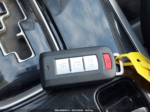 JA4AZ3A34KZ041387 Mitsubishi Outlander Sel