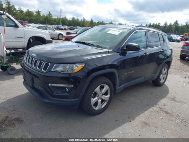3C4NJDBB9JT282832 Jeep Compass Latitude 4x4