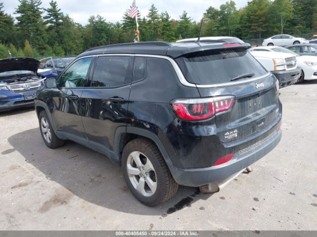 3C4NJDBB9JT282832 Jeep Compass Latitude 4x4