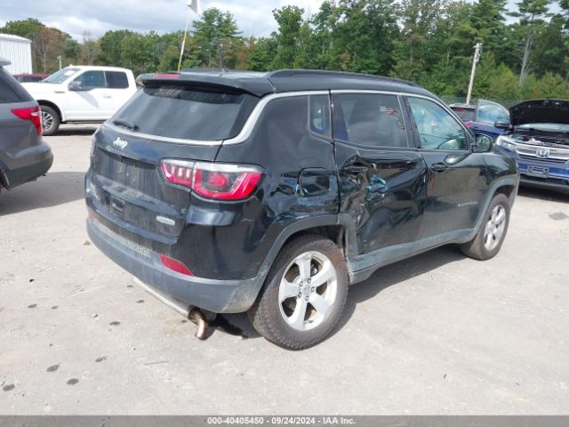 3C4NJDBB9JT282832 Jeep Compass Latitude 4x4