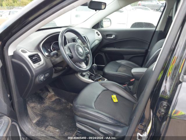 3C4NJDBB9JT282832 Jeep Compass Latitude 4x4