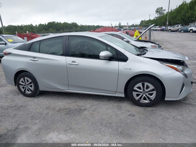 Toyota Prius Two Eco 2016 JTDKARFU7G3505112 Image 13