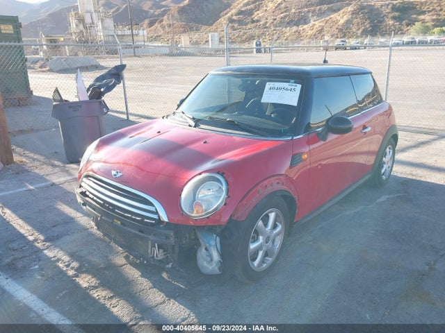 2008 MINI COOPER WMWMF33588TT67311 Photo 1