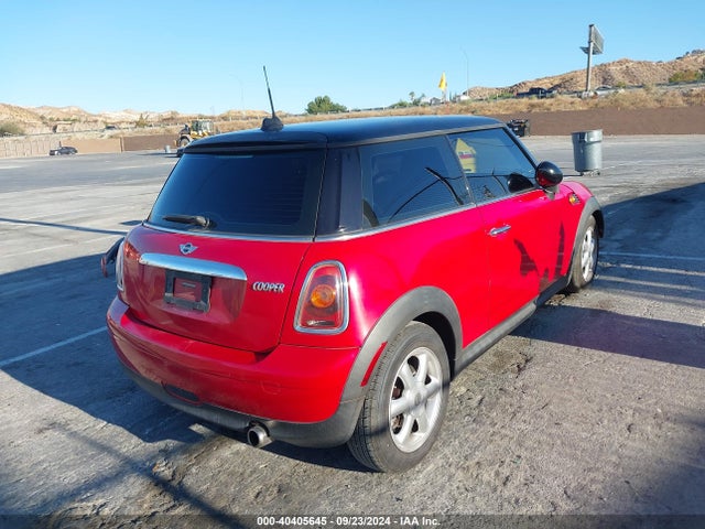 2008 MINI COOPER WMWMF33588TT67311 Photo 3
