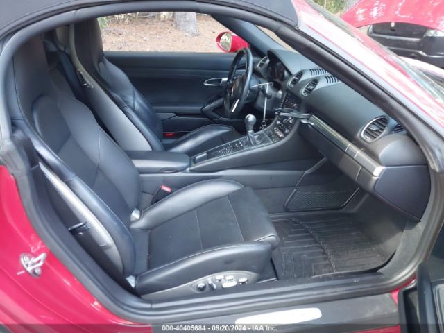 WP0CA2A81KS211001 Porsche 718 Boxster