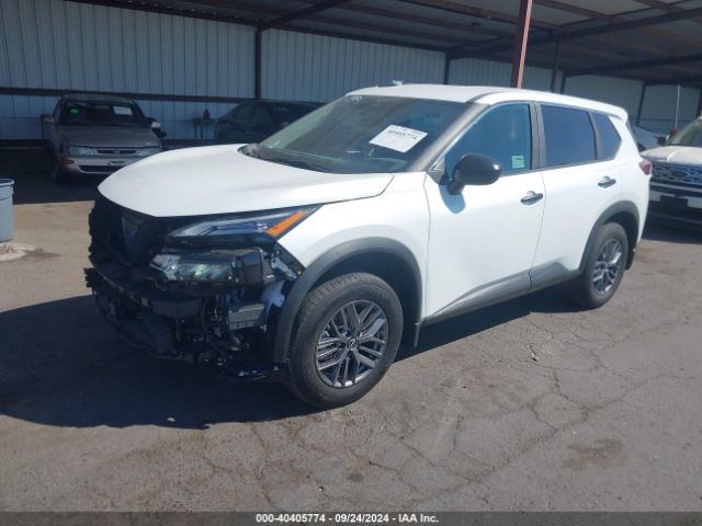 5N1BT3AB9RC724973 Nissan Rogue S Intelligent Awd