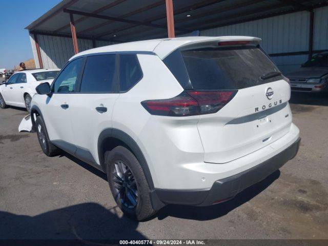 5N1BT3AB9RC724973 Nissan Rogue S Intelligent Awd