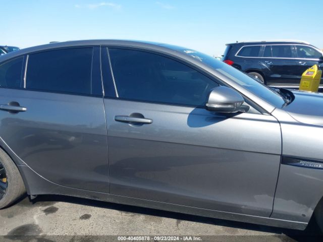 SAJAE4FX3KCP46463 Jaguar Xe 25t Prestige