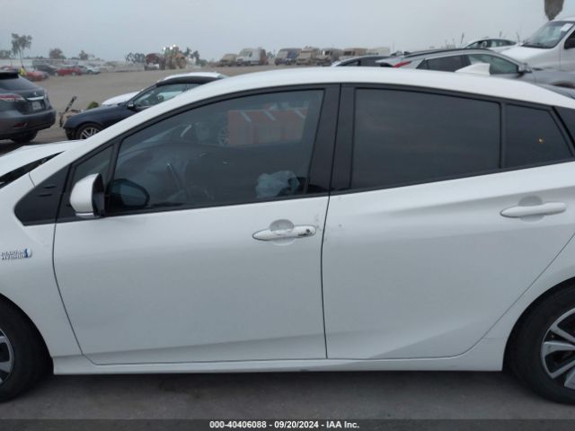 JTDKARFP3J3096589 Toyota Prius Prime Premium